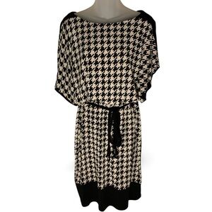 Signature by Sangria Monochrome Dress (item#10028)